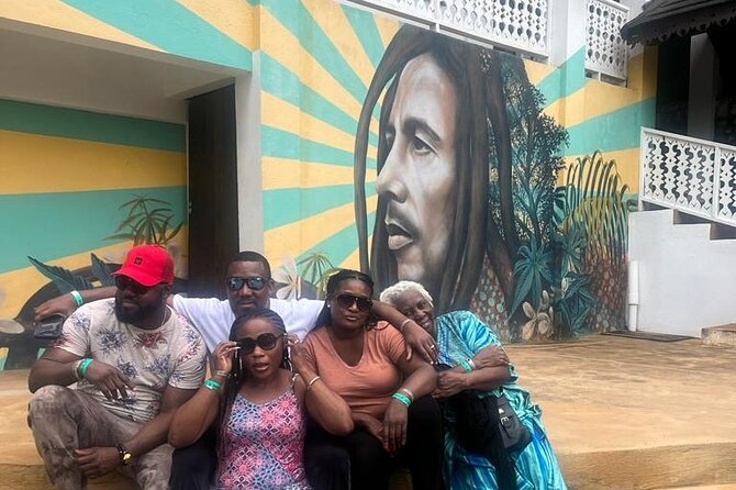 Nine Mile Reggae & History Guided Tour to Bob Marley's Birthplace - The drive from Ocho Rios, with Desmond-style storytelling