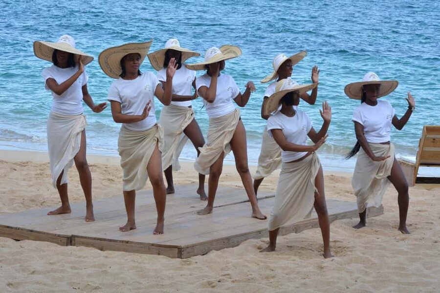 Ocho Rios: Bamboo Beach Club & Dunn’s River Falls - What to wear and how to stay safe on slippery limestone