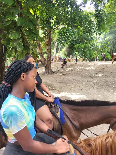 Ocho Rios : Bamboo River Rafting and HorseBack Riding - The raft-to-ride transition: why the schedule actually works