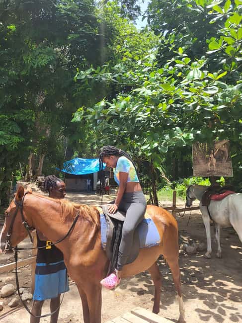 Ocho Rios : Bamboo River Rafting and HorseBack Riding - Beach swim with your horse: the moment people talk about later