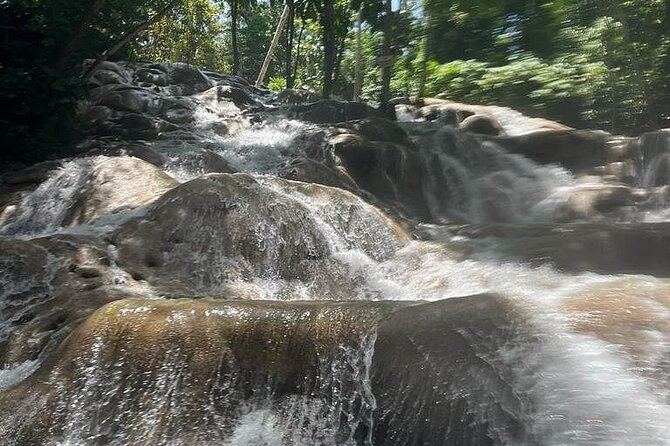Ocho Rios Blue Hole and Dunn's River Falls Tour - What the guide crew really adds to the day