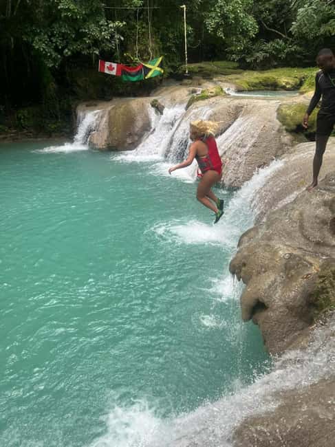Ocho Rios : Blue Hole and Sightseeing Tour - Pickup and ride: how the cruise-port timing really works
