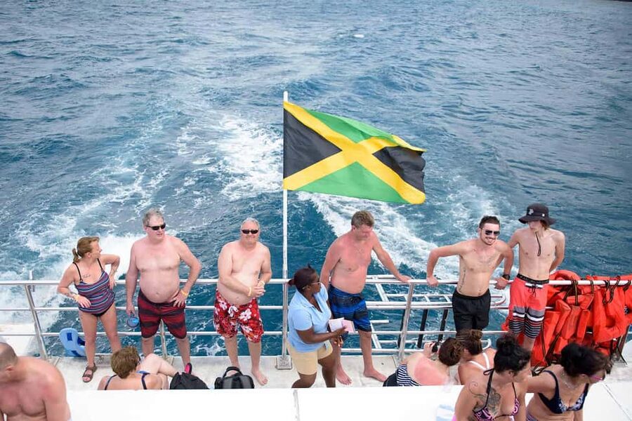 Ocho Rios Catamaran: Dunn's River, Snorkeling & Open Bar - Key highlights at a glance
