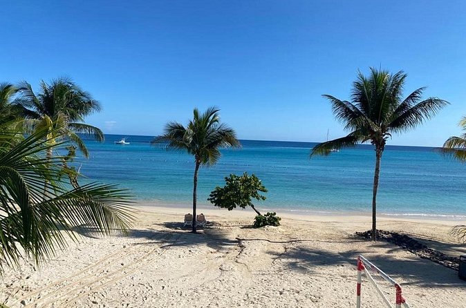 Ocho Rios City Bus Tour (Beach, Sightseeing & Shopping) - Shopping without getting tossed around: stay in control