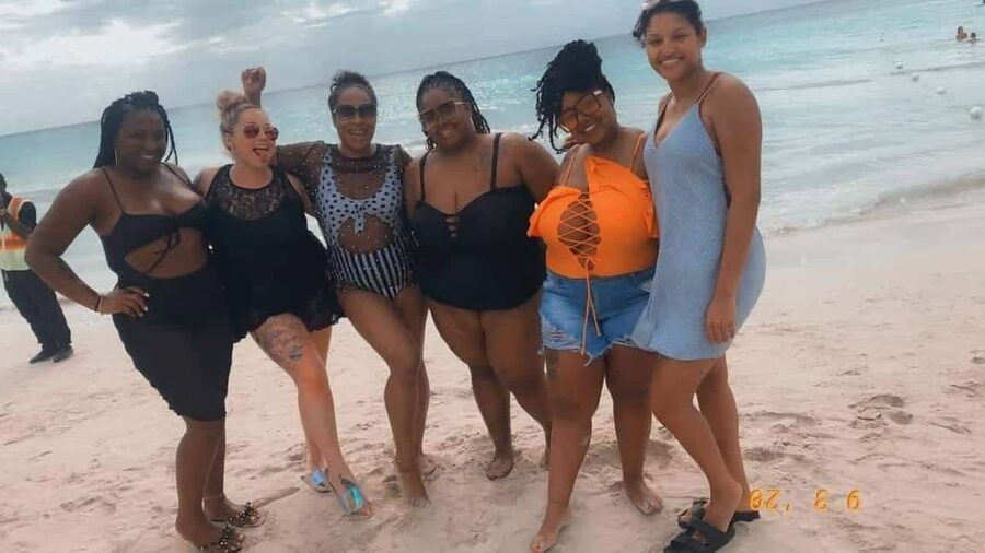Ocho Rios: Dunn's River Falls and Shopping Tour - Air-Conditioned Transport and Meeting Up Smoothly in Jamaica