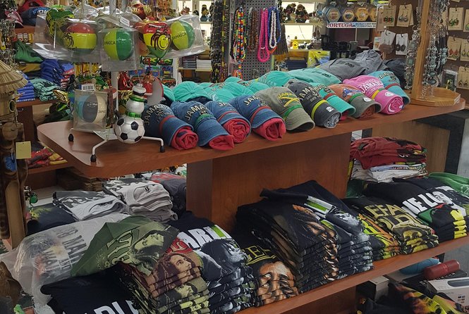 Ocho Rios Shopping Tour - Soni’s Plaza market square: good for small gifts and casual souvenir hunting