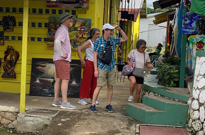 Ocho Rios Sightseeing Tours and Shopping - Guides, Local Picks, and the Ocho Rios Look Out