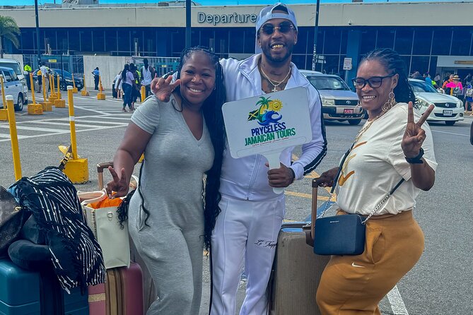 Princess Grand Hotels Airport Transportation Service - The drive to Green Island: Hip Strip sights and quick local context