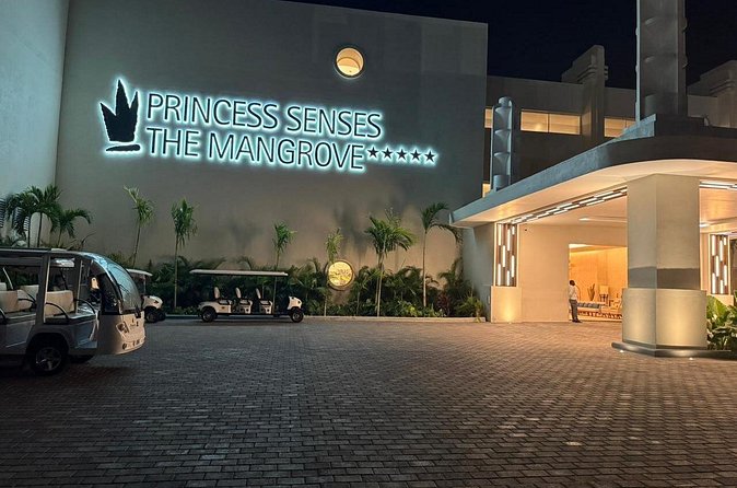 Princess Grand/Senses Mangrove Airport Transfer from Montego Bay - A Smart Flexibility: Bathroom and Beverage Stops