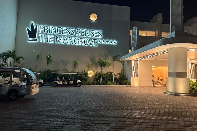 Princess Grand/Senses Mangrove Airport Transfer from Montego Bay - Airport Pickup at MBJ: Finding Your Car Fast