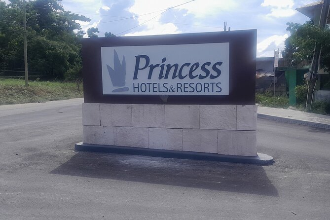 Princess Senses The Mangrove Airport Transfers - The 45-Minute Ride, AC Comfort, and Real Safety