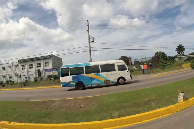 Private Airport Transfer in Montego Bay - Luggage help and the final handoff at your destination