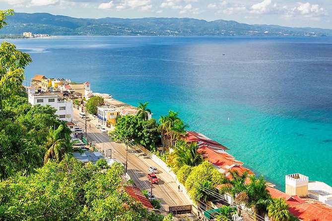 Private Airport Transfer in Montego Bay - Private ride perks, and when group discounts help