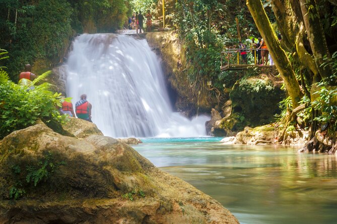 Private Airport Transfer Montego Bay To Negril - Private means your group stays together