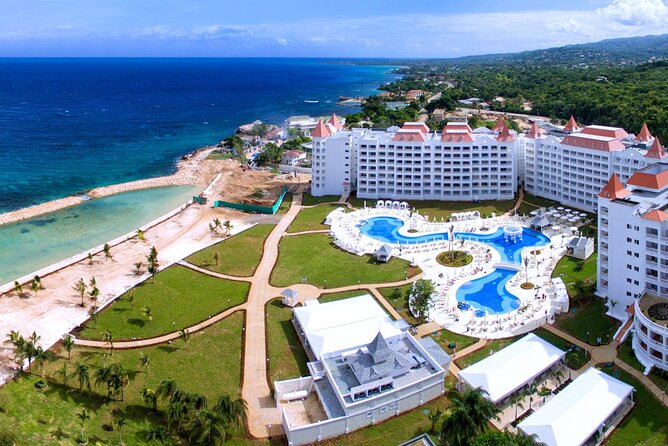 Private Airport Transfer to Bahia Principe Grand Jamaica - Meeting Your Driver Outside Montego Bay Airport, Without Taxi Guesswork