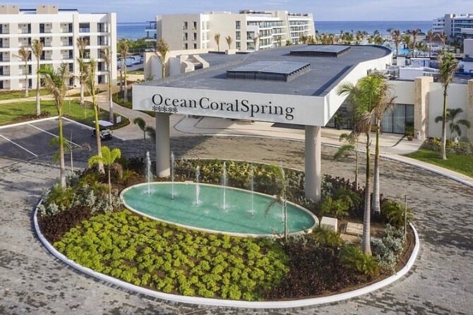 Private Airport Transfer to or from Ocean Coral Spring Resort - Meeting your driver at MBJ: the part that saves your day
