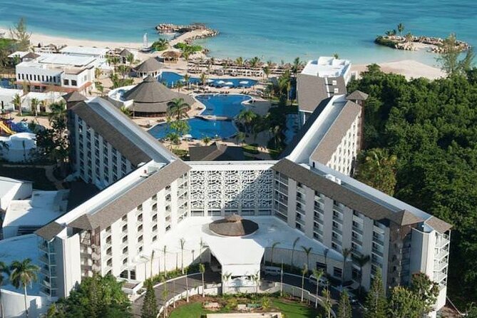 Private Airport Transfers to Royalton Blue Waters and White Sand - Why This Montego Bay Airport Transfer Feels Like Good Value