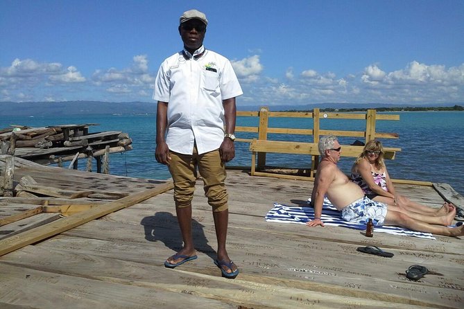 Private Appleton Estate Rum and Pelican Bar Tour from Montego Bay - Your Pelican Bar Time: Swimming, Drinks, and What You Should Expect to Buy