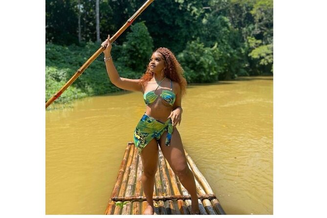 Private Decorated Bamboo Rafting Lethe - The limestone aqua massage: why the mineral water is the payoff
