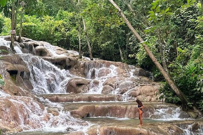 Private Dunn's River Falls and Blue Hole Tour Ocho Rios Jamaica - Dunn’s River Falls: the famous 600-foot climb, with drier options