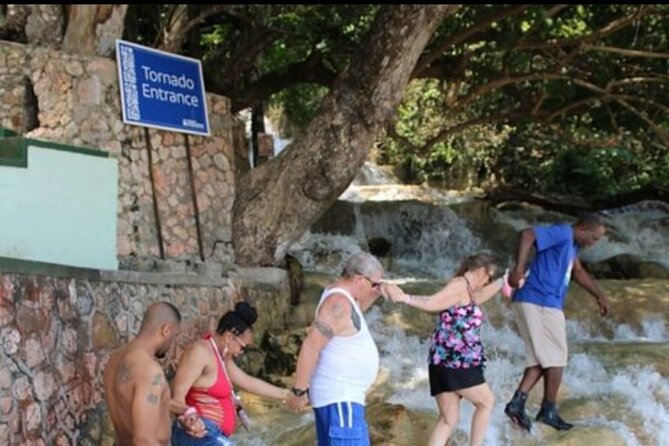 Private Dunn's River Falls and Tubing Tour From Ocho Rios - Why Dunn’s River Falls plus White River tubing is such a good combo