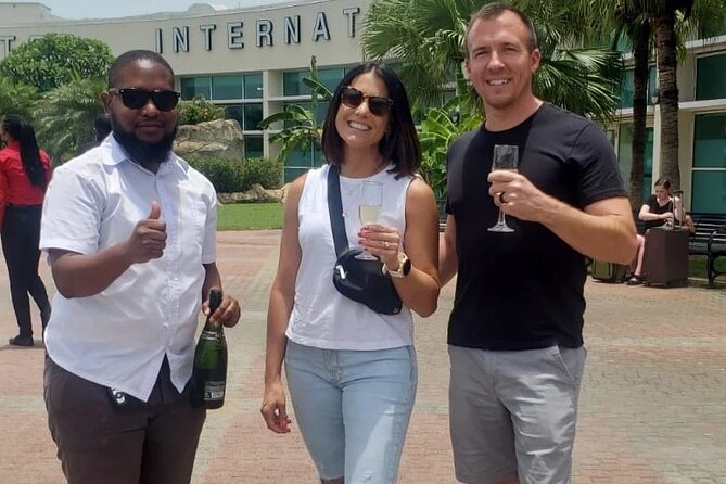 Private: Montego Bay Airport- Negril Resorts on the beach - Private vehicles that match your group size