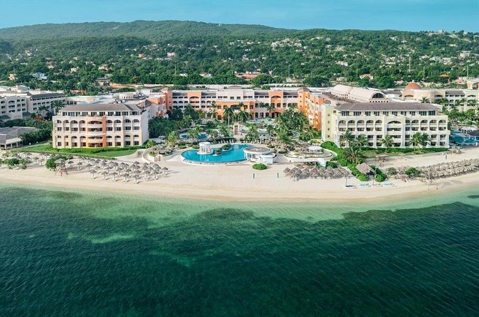 Private Montego Bay Airport Transfer to Montego Bay Hotels - Departure is where this transfer earns its keep