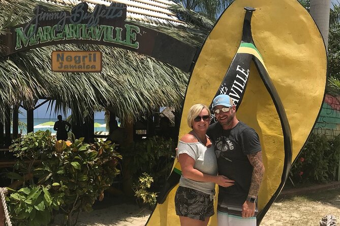 Private Negril Beach & Rick's Cafe Sunset Tour - Rick’s Cafe Sunset Stop: Cliff Jumpers, Photo Moments, and Getting Your Timing Right