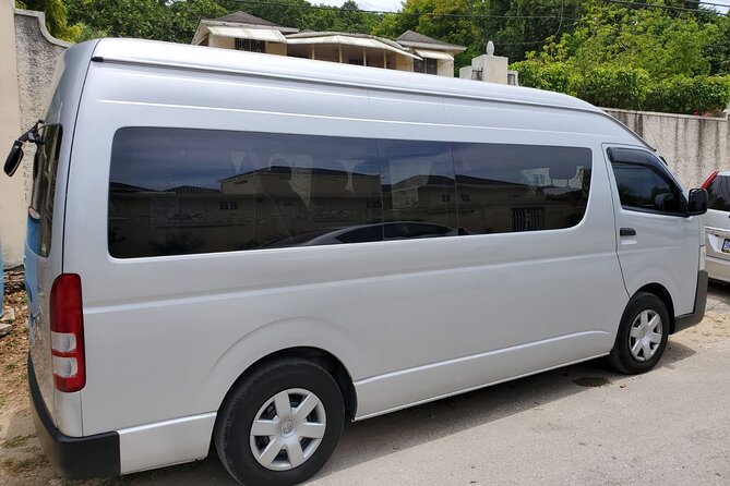 Private Negril Hotels Transfer from Montego Bay (MBJ)Airport - Meeting at Montego Bay Airport: dispatcher, pickup timing, and first impressions