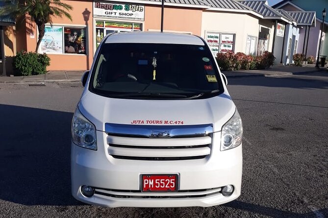 Private One Way or Roundtrip Transfers to Montego Bay Resort - Entering Montego Bay With a Driver Who Actually Finds You