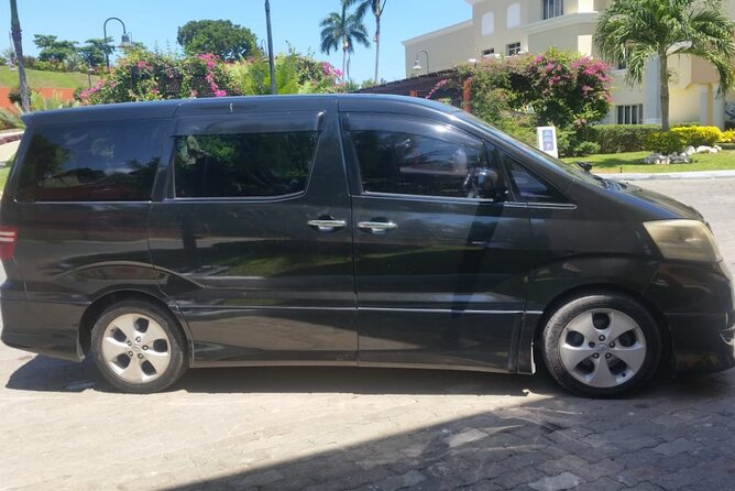 Private Sangster Airport Transfer to Grand Palladium Resort - Who should book this private transfer from Sangster Airport