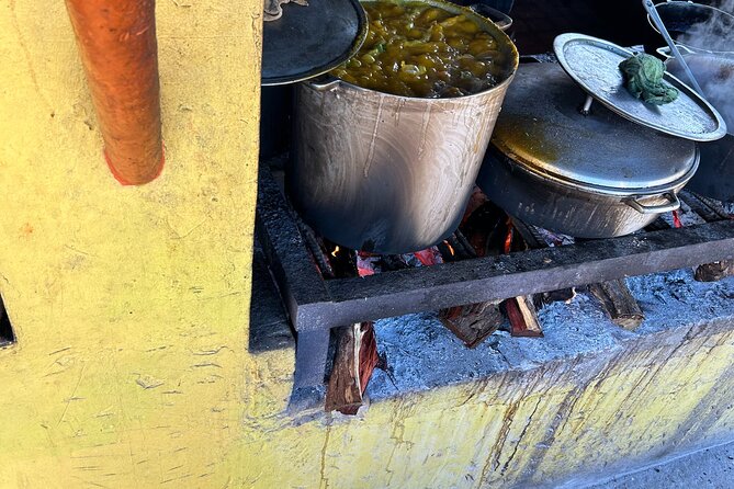 Private Seafood Tour and Floyds Pelican Bar or Black River Safari - Scott’s Cove and the Escovitch Fish Moment