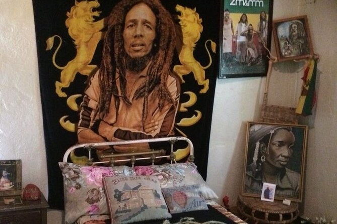 Private Tour Day-Trip Nile mile Bob Marley House With Admission - First Stop: Bob Marley Mausoleum and the Guided Story Focus