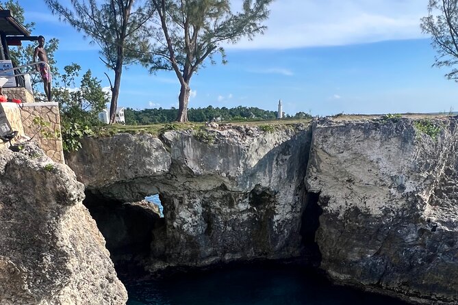 Private Tour for Negril Seven Miles Beach & Rick's Cafe Jamaica - Food and drinks: included beverages, plus how to handle extra spending