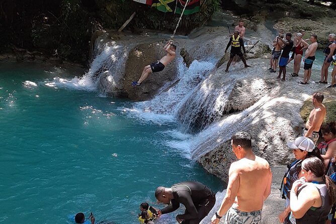 Private Tour From Ocho Rios To Blue Hole Secret Falls and Shopping - The shopping stop: plan it like a finale, not a second adventure
