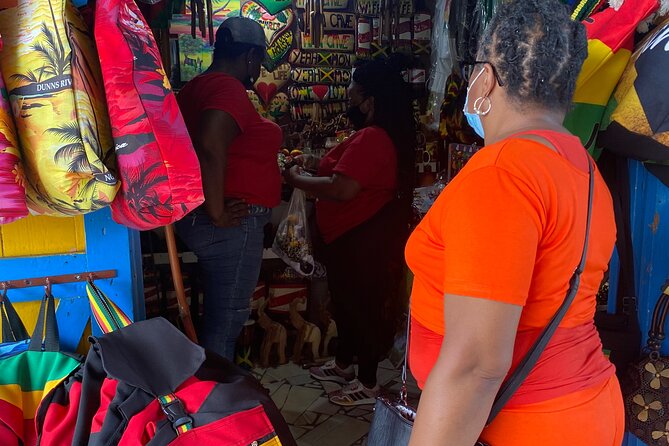 Private Tour Souvenir Shopping in Montego Bay - What to Bring: Cash, Timing, and Smart Shopping Moves
