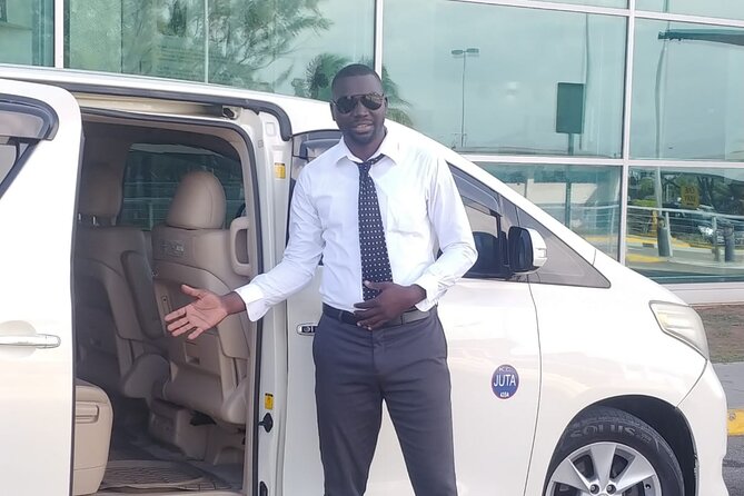 Private Transfer From Kingston Airport To Kingston Hotel One Way - Finding Your Driver Outside Norman Manley International Airport