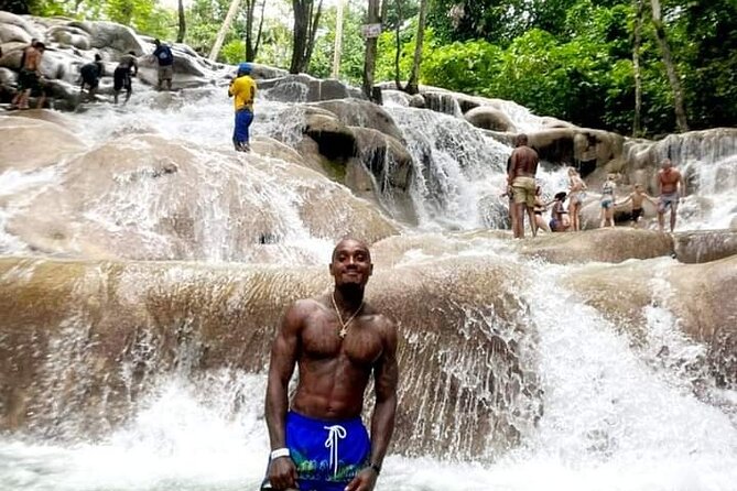 Private Transfer from Montego Bay to Dunns River Falls - Montego Bay to Ocho Rios, done the easy way