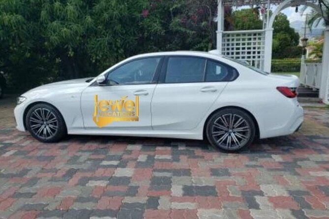 Private Transfers: Montego Bay Airport ↔ Ocho Rios Area - Who should book this Montego Bay to Ocho Rios private transfer
