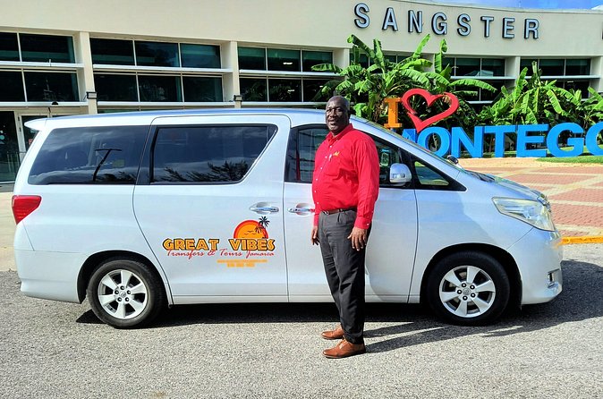 Private Transport: Montego Bay Airport to Grand Palladium - Safety and the WhatsApp Incident: A Practical Lesson