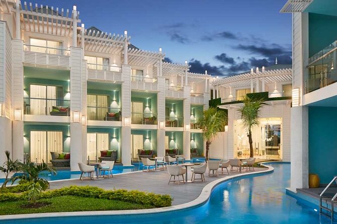 Private Transportation from Montego Bay Airport to Negril hotels - From MBJ to Negril, Minus the Stress