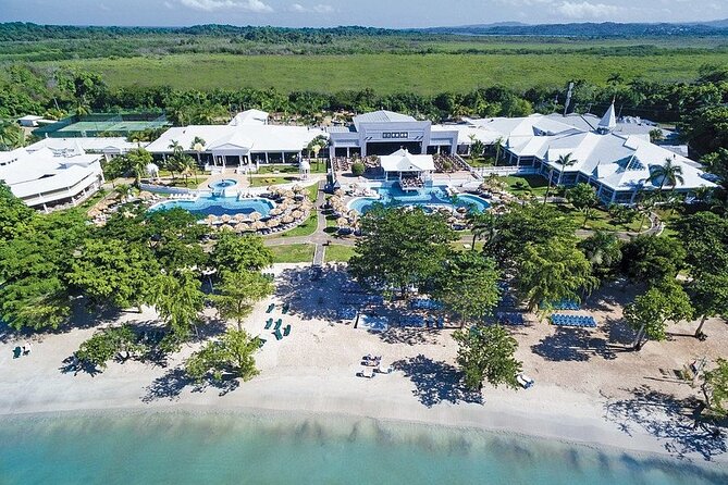 Private Transportation from Montego Bay Airport to Negril hotels - Best Fit for Your Group, and When to Consider Alternatives