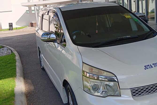 Private Transportation to and from Montego Bay Airports or Hotels - The Meet-and-Greet System Works: Find Your Driver Quickly