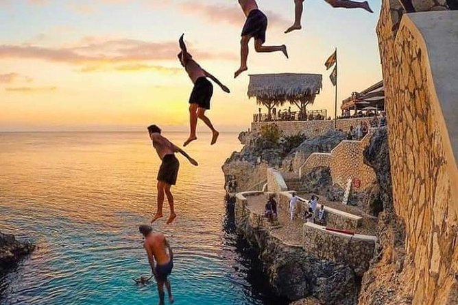 Rick's Café and Seven Mile Beach Private Tour - What you pay for yourself: water sports rentals and drinks