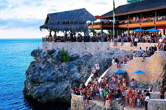 Rick s Café and Seven Mile Beach Private Tour Negril Jamaica - Who this tour is best for