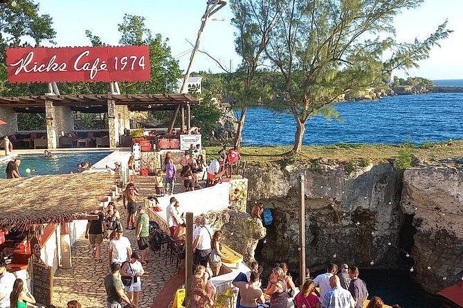 Rick s Café and Seven Mile Beach Private Tour Negril Jamaica - Rick’s Café cliffs: reggae, cocktails, and the big sunset moment