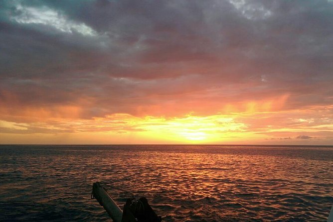 Ricks Cafe + Shopping - Rick’s Cafe at Sunset: Cliff Jumpers, Music, and Ocean Views