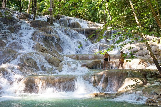 Rio Nuevo Bamboo River Rafting & Dunn's River Falls - What to pack for rafting plus Dunn’s River Falls