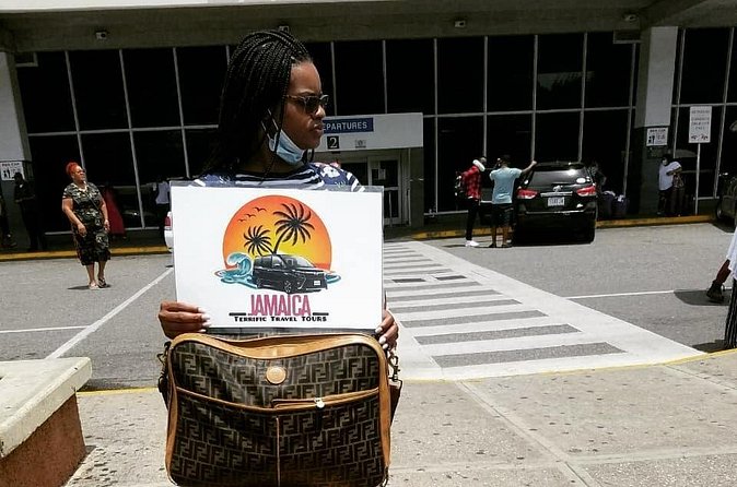 Riu Reggae/Riu Montego Bay/Riu Palace Private Airport Transfer - Meeting your driver, luggage, and getting moving fast