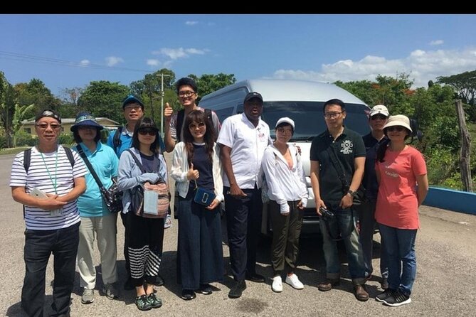 Round-trip Airport Transfer to Grand Palladium Resort & Spa - Meet Your Driver: The Name Sign and Flight-Status Checks